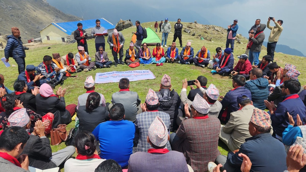 दैलेखको ग्यास उत्खनन अन्योलमा, दबाब बढाउँदै स्थानीय तह